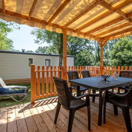 مكان تخييم Mobil-home Avec Terrasse - 6 Pers. - Api-1-52-2132 Verruyes